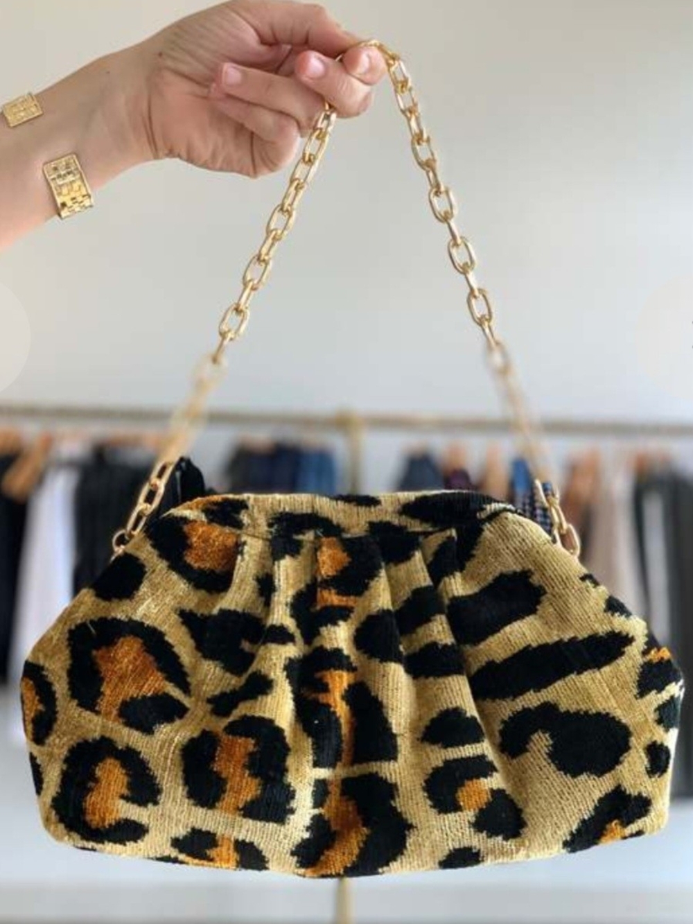 Leopard Patterned Chain Shoulder Clutch